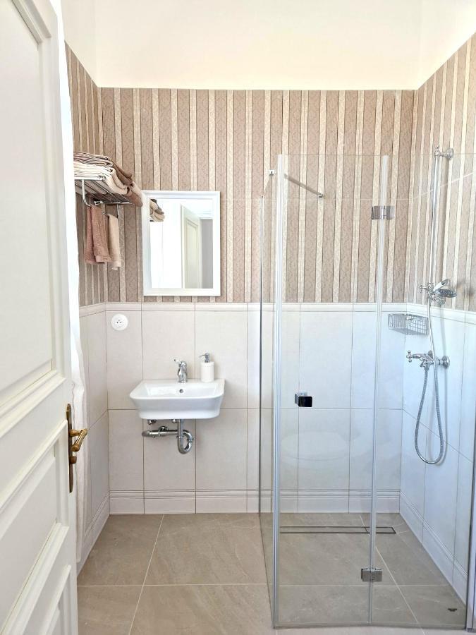 Villa Follemira Cz - Kitchen - Garden - Bike Storage Pencin 외부 사진