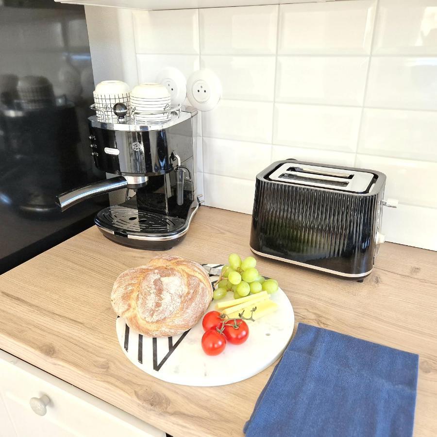 Villa Follemira Cz - Kitchen - Garden - Bike Storage Pencin 외부 사진