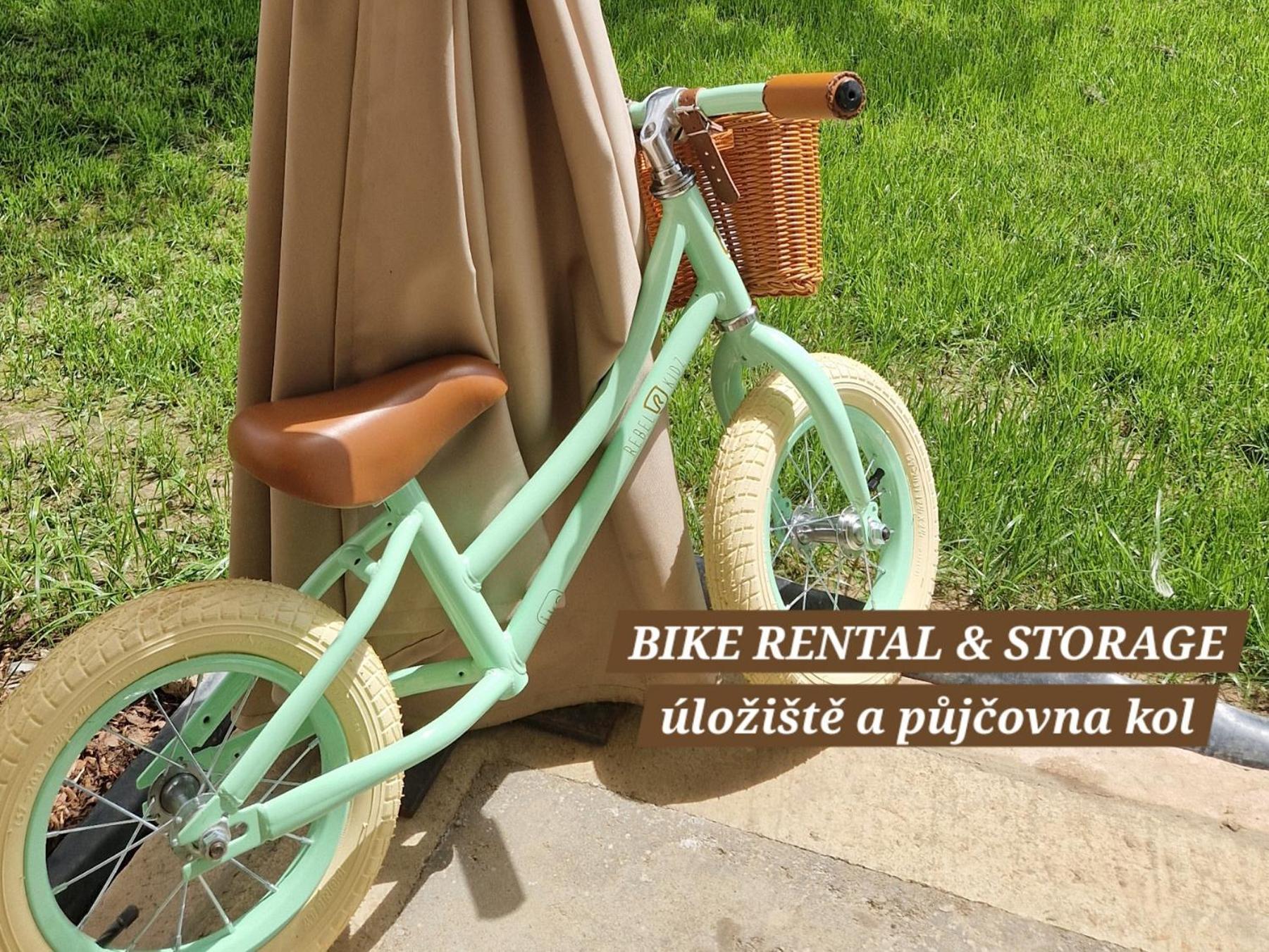 Villa Follemira Cz - Kitchen - Garden - Bike Storage Pencin 외부 사진